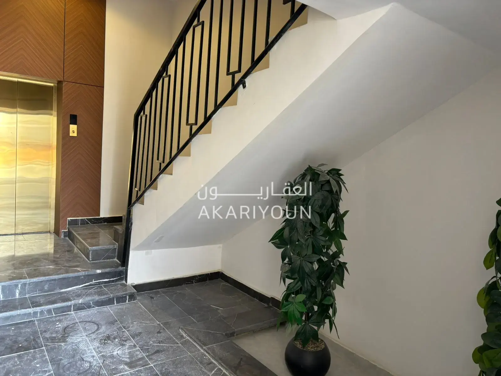 دور للبيع في حي الندوة