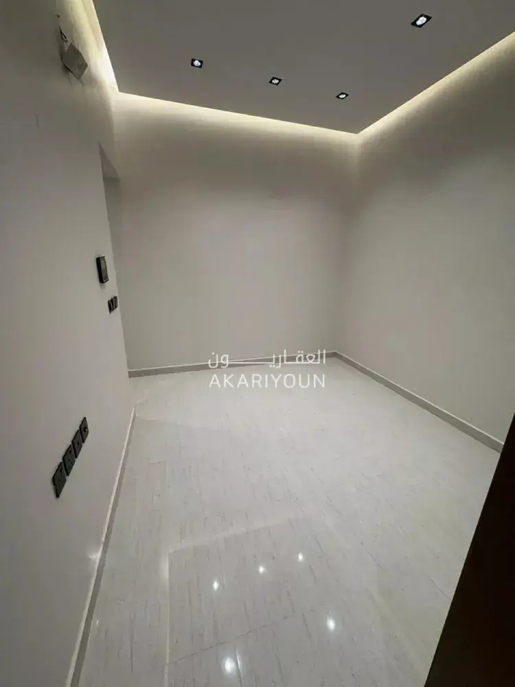 شقة للبيع في حي البيان