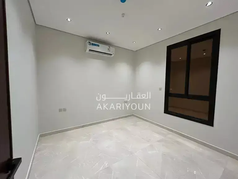 شقة للإيجار في حي العارض