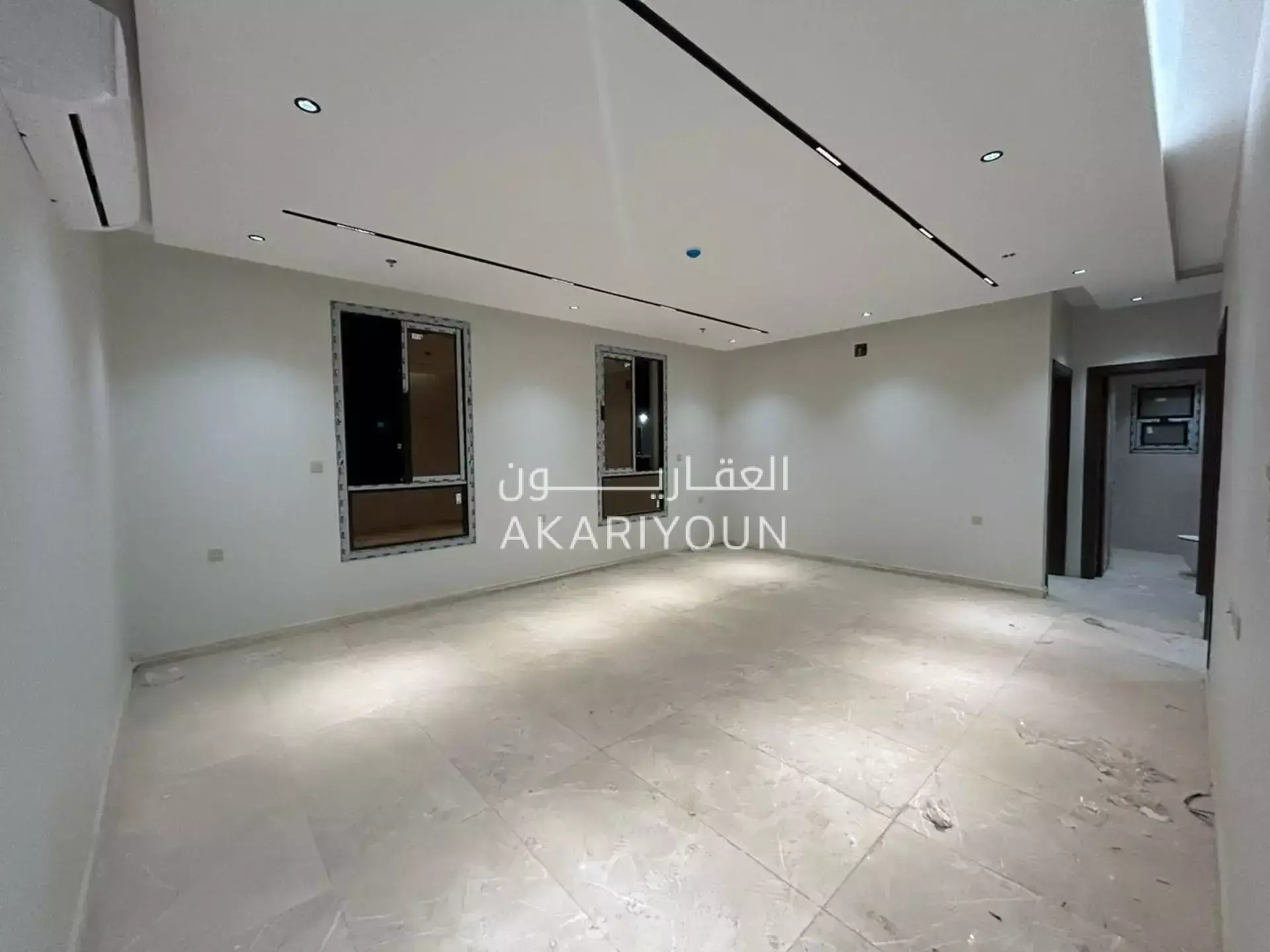 عمارة للإيجار في حي العارض