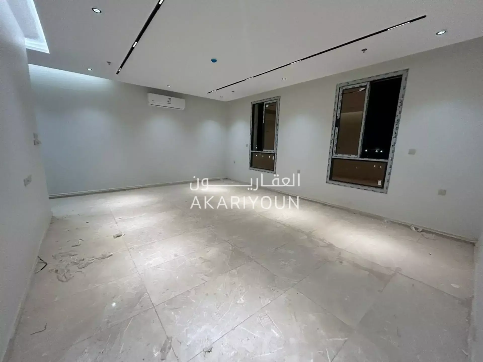 عمارة للإيجار في حي العارض