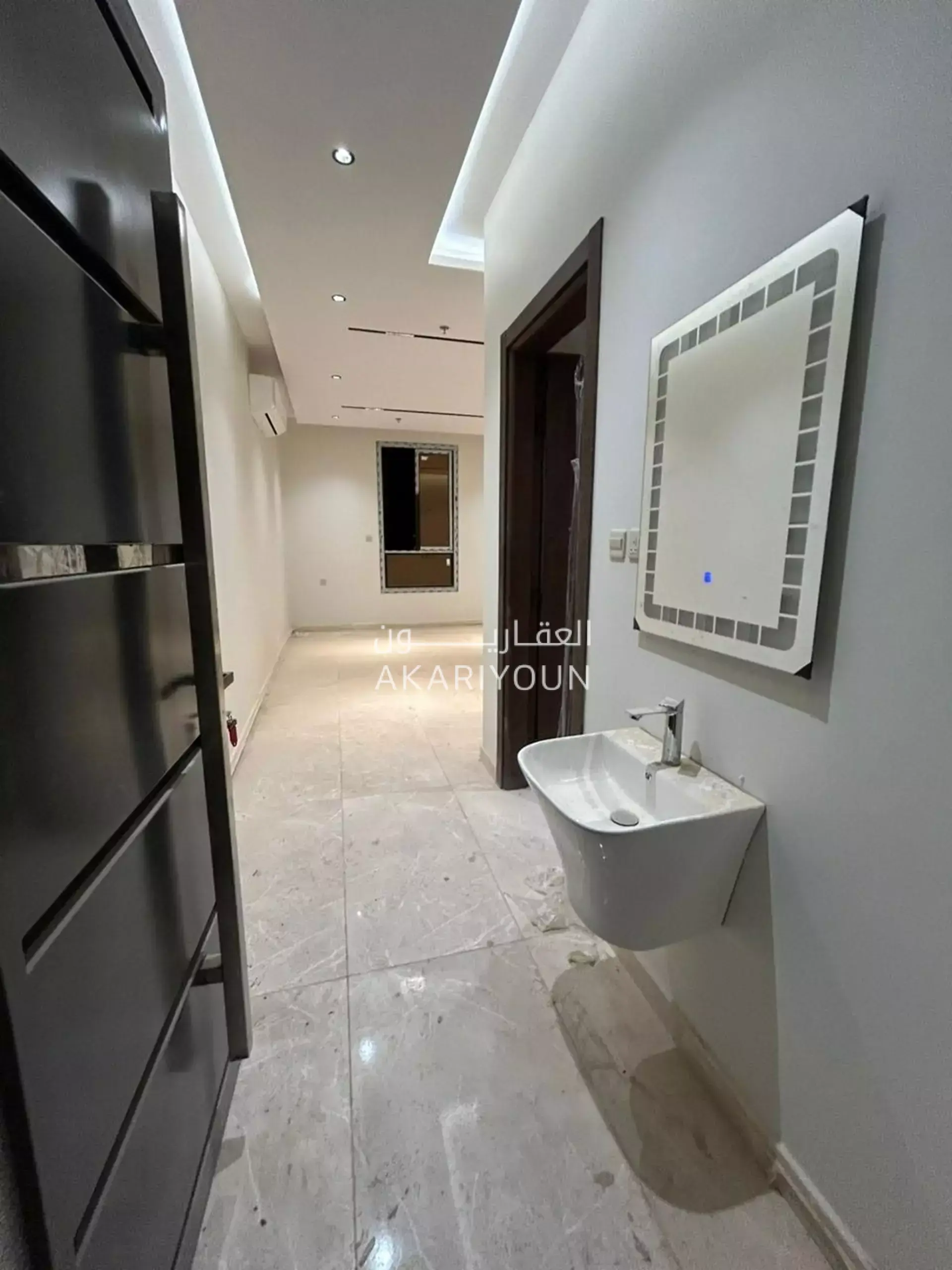 عمارة للإيجار في حي العارض