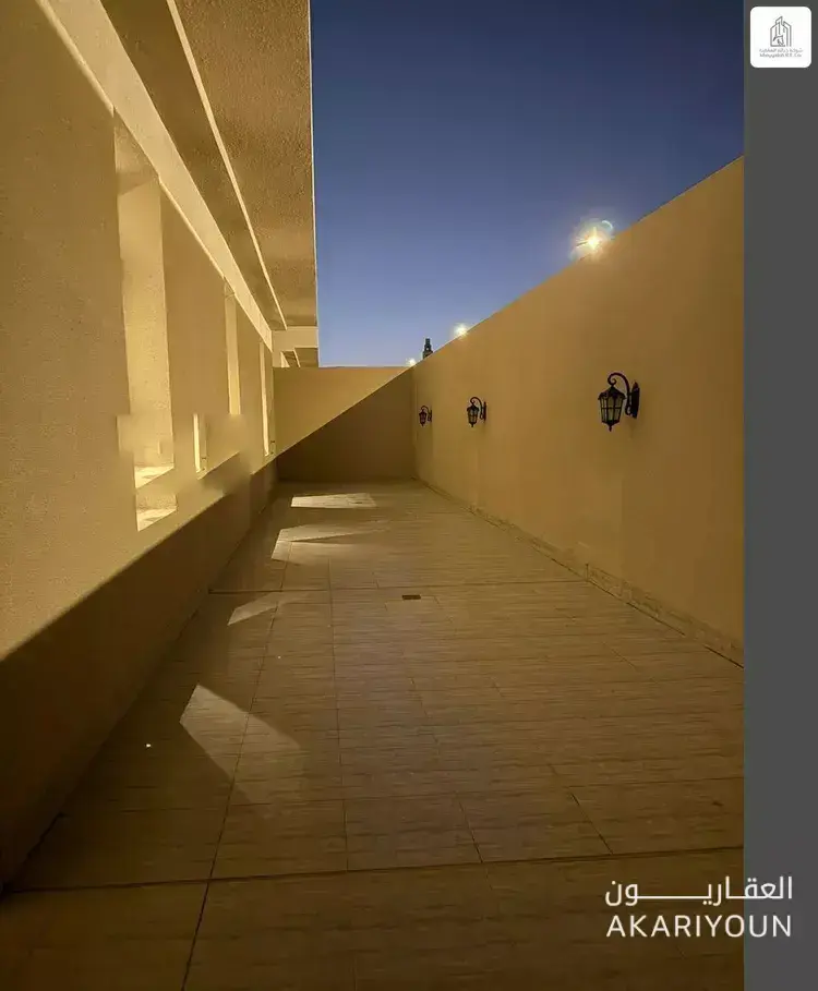 شقة للإيجار في حي النرجس-2
