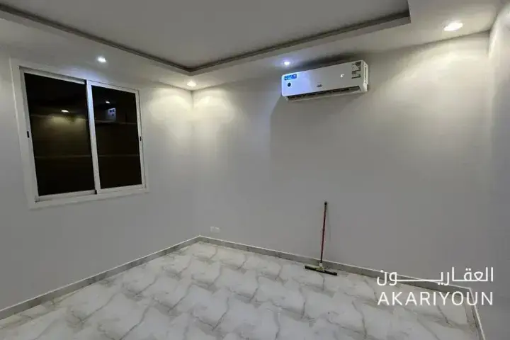 شقة للبيع في حي العارض-1
