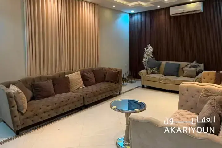 فيلا للبيع في حي الياسمين