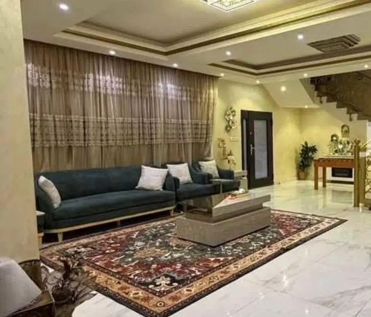 فيلا للبيع في عرقة-3