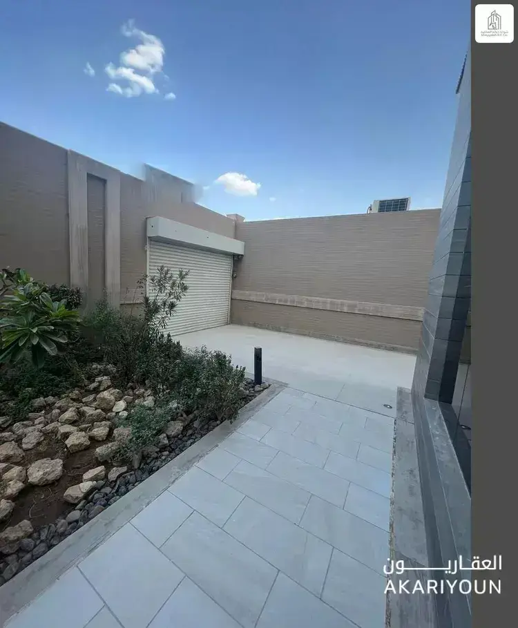 فيلا للبيع في حي حطين-12