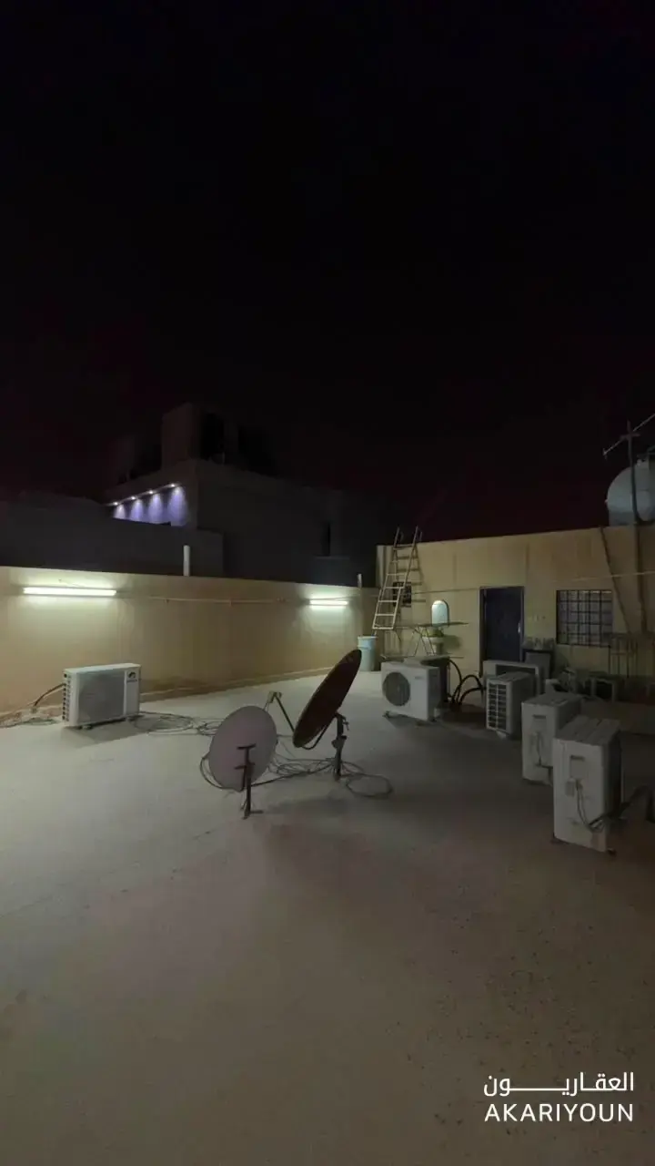 فيلا للإيجار في حي النرجس-11