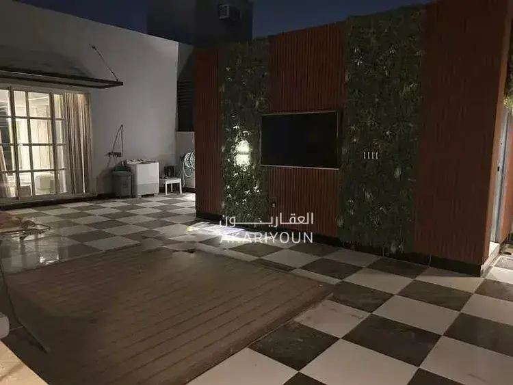 شقة للبيع في حي الملقا-12