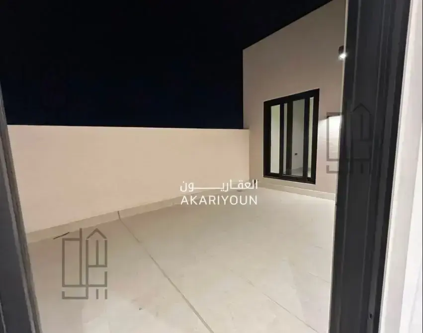 شقة للإيجار في حي العارض-8
