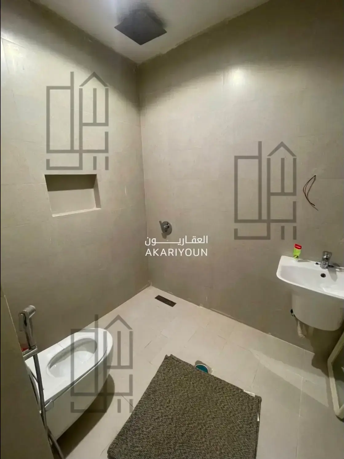 شقة للإيجار في حي الملقا-3
